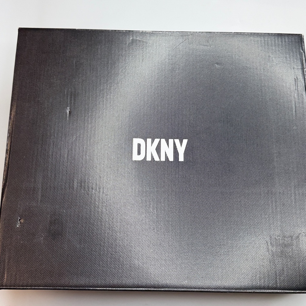 DKNY Women's Patria Pull-On Chelsea Booties- Size 6 - Picture 6 of 11